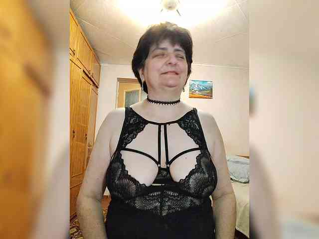 IsXLoves webcam