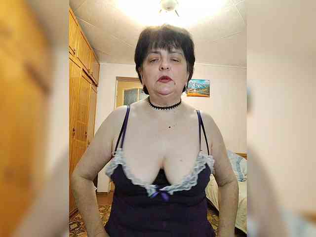 IsXLoves webcam