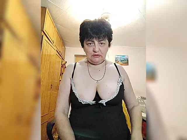 IsXLoves webcam