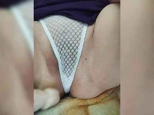 IsXLoves webcam