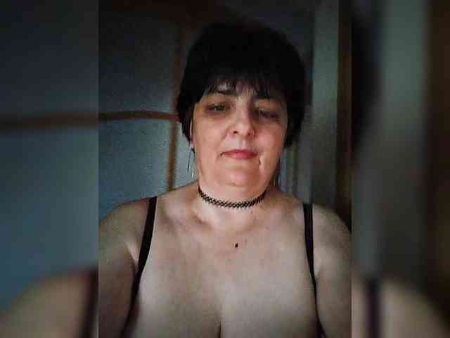 IsXLoves webcam