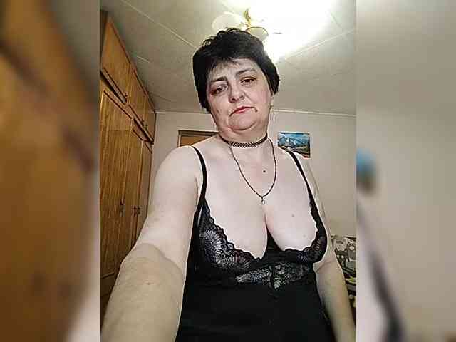 IsXLoves webcam