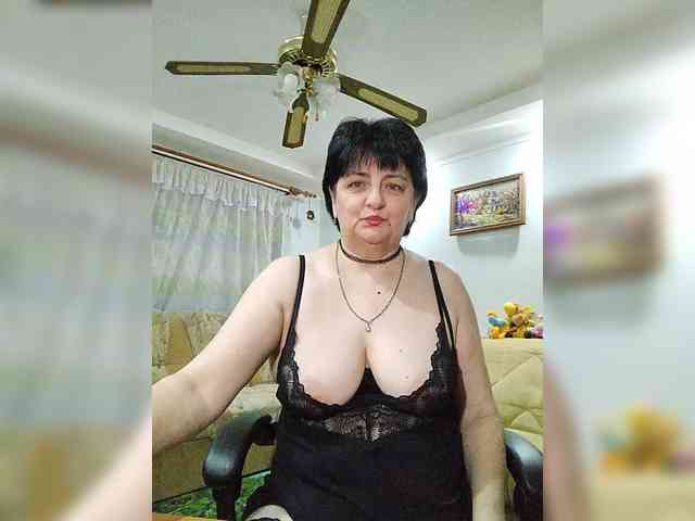 IsXLoves Live Webcam on BongaCams