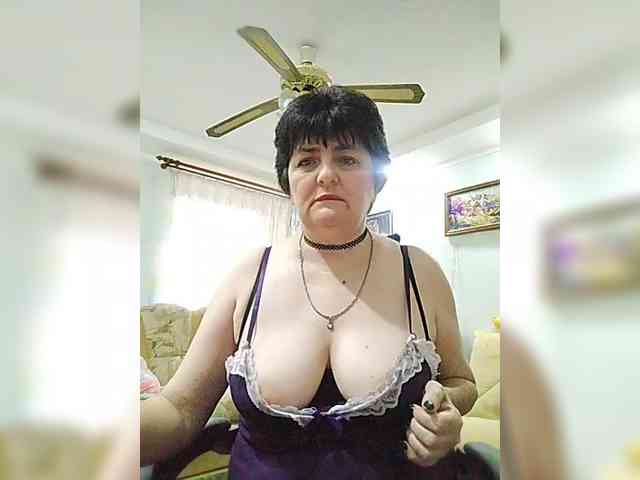 IsXLoves webcam