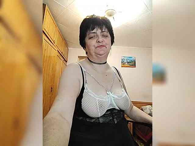 IsXLoves webcam
