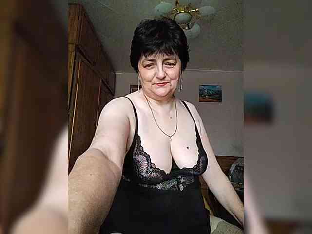IsXLoves webcam