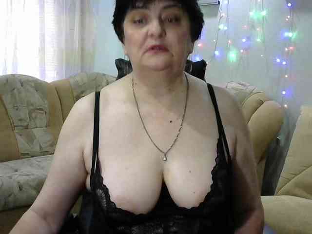 IsXLoves webcam