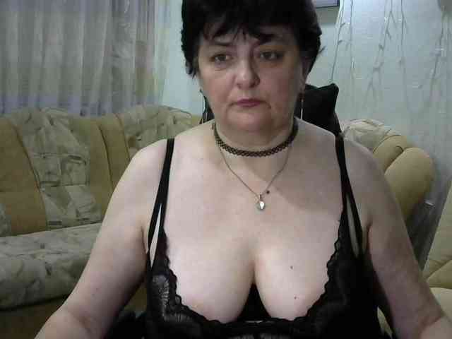 IsXLoves webcam