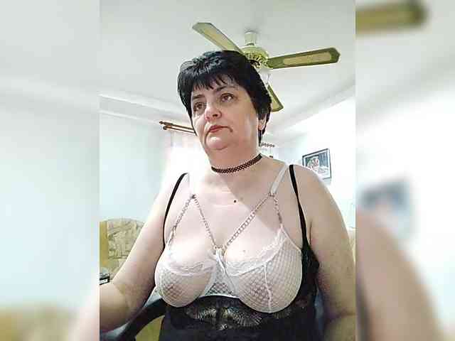 IsXLoves webcam