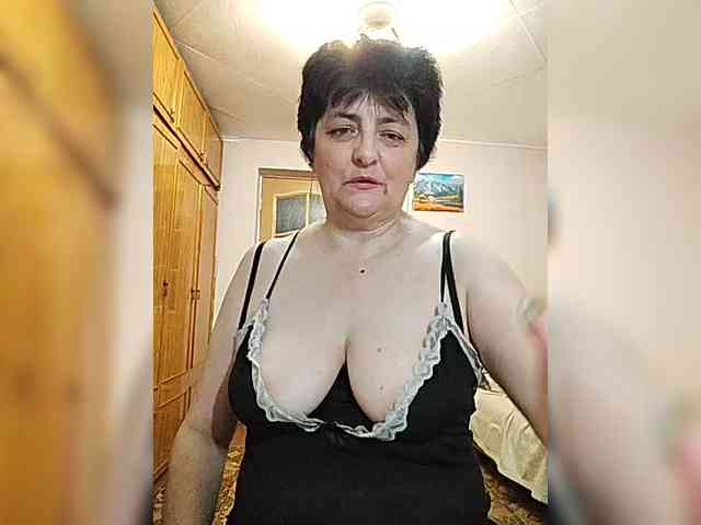 IsXLoves webcam