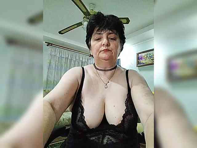 IsXLoves webcam