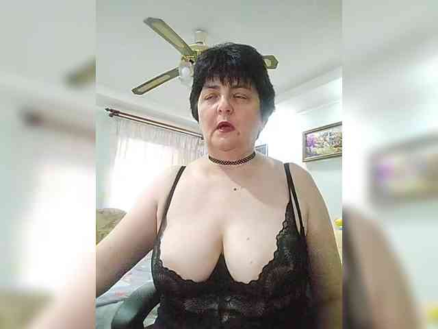 IsXLoves webcam