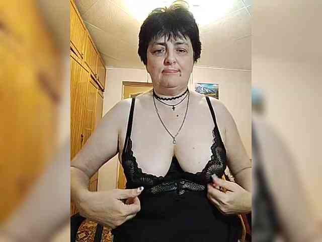 IsXLoves webcam
