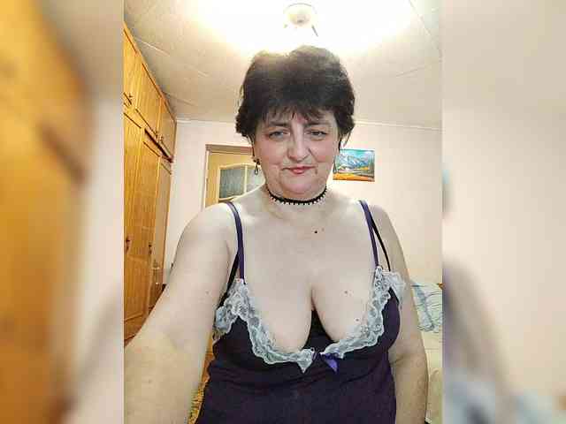 IsXLoves webcam