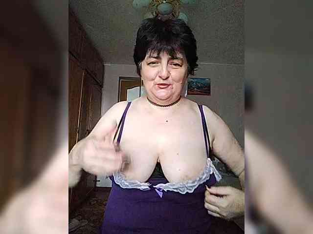 IsXLoves webcam