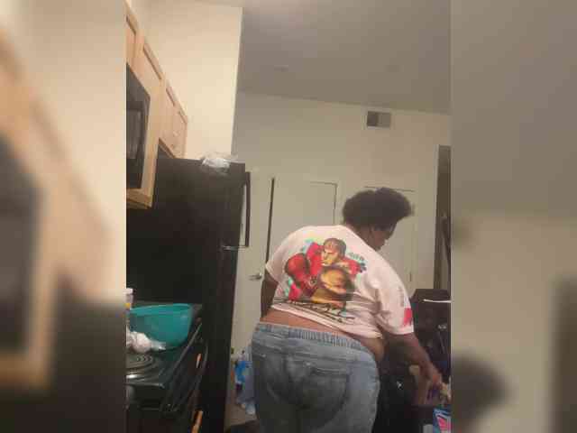 Lilsexymoney Live Webcam on BongaCams