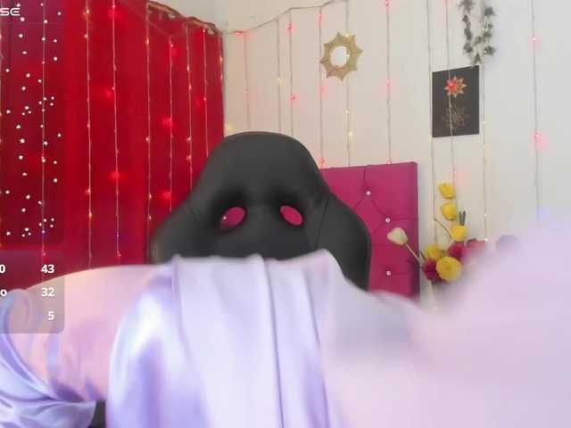 AishaAmin's BongaCams show and profile