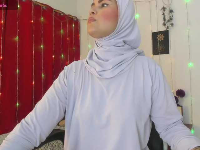 AishaAmin's BongaCams show and profile