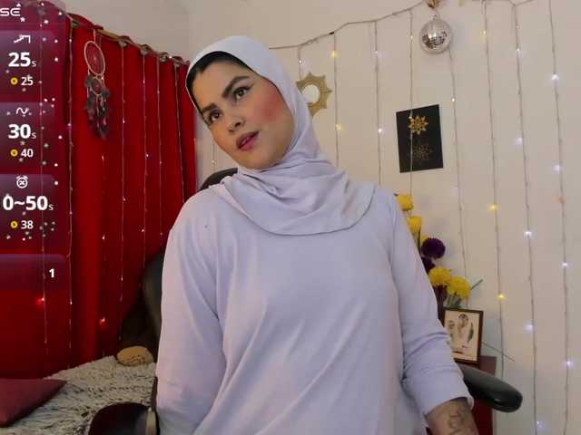 AishaAmin's BongaCams show and profile