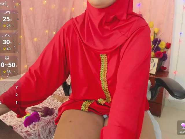 AishaAmin's BongaCams show and profile