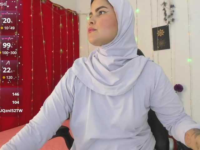 AishaAmin live cam profile