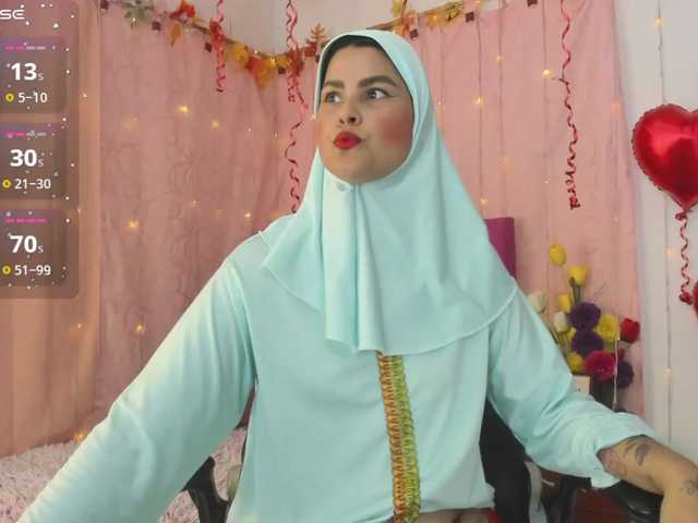 AishaAmin's BongaCams show and profile