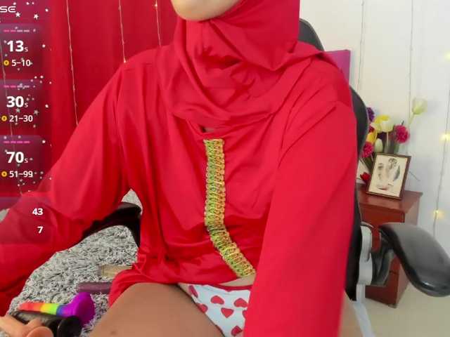 AishaAmin's BongaCams show and profile