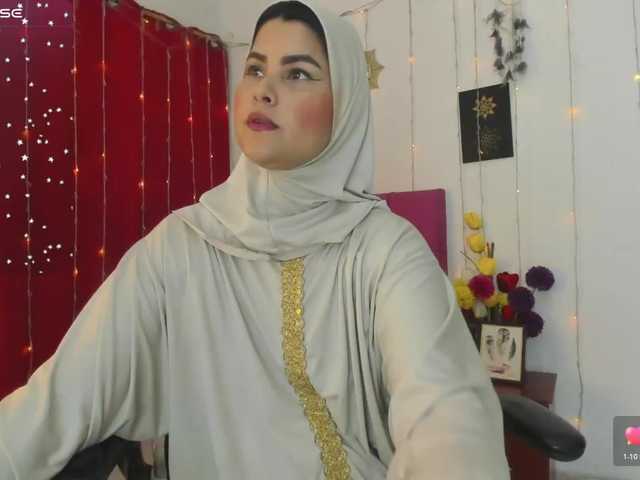 AishaAmin's BongaCams show and profile