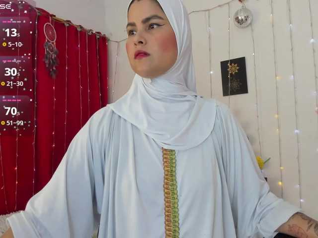 AishaAmin's BongaCams show and profile