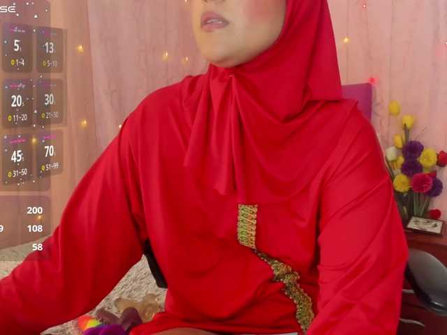 AishaAmin's BongaCams show and profile