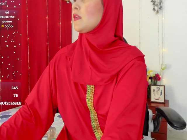 AishaAmin's BongaCams show and profile