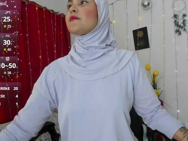 AishaAmin's BongaCams show and profile