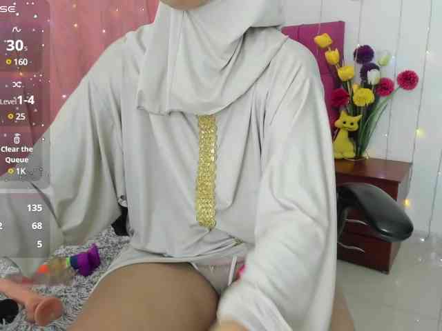 AishaAmin webcam