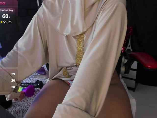 AishaAmin webcam