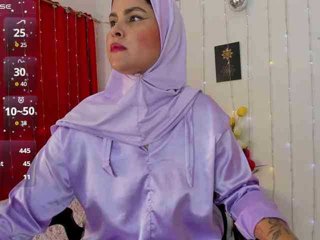 AishaAmin webcam