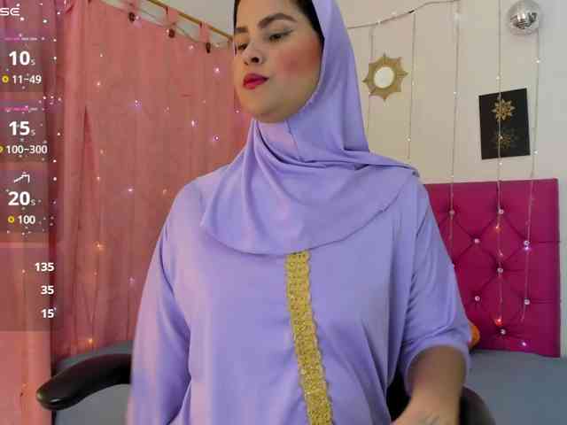 AishaAmin webcam