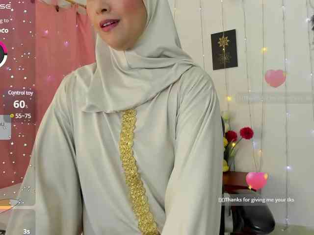 AishaAmin webcam