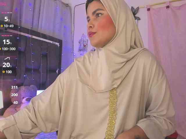 AishaAmin webcam