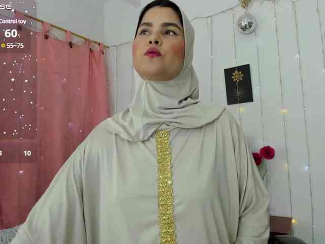 AishaAmin webcam