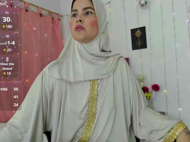AishaAmin webcam