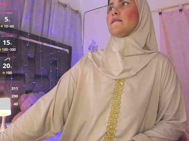 AishaAmin webcam