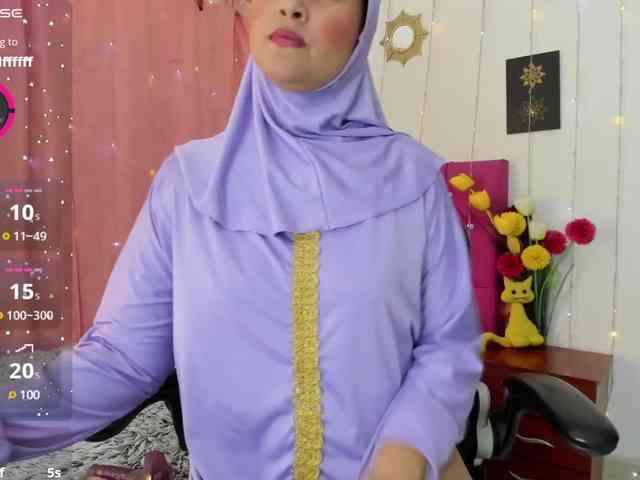 AishaAmin webcam