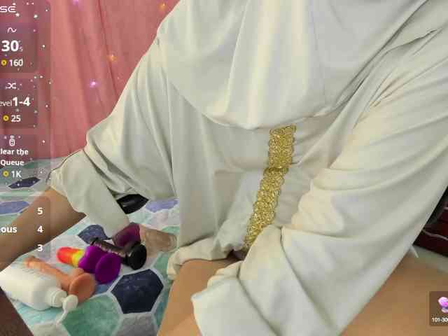 AishaAmin webcam