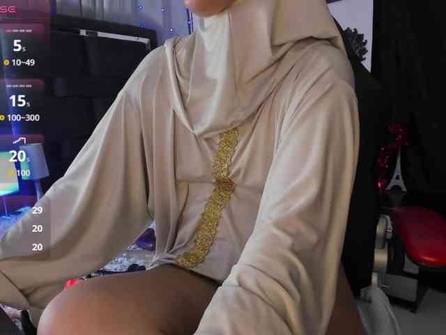 AishaAmin webcam