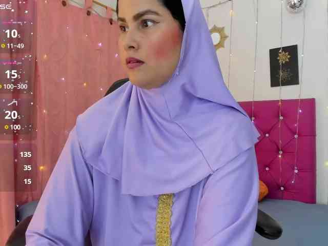 AishaAmin webcam