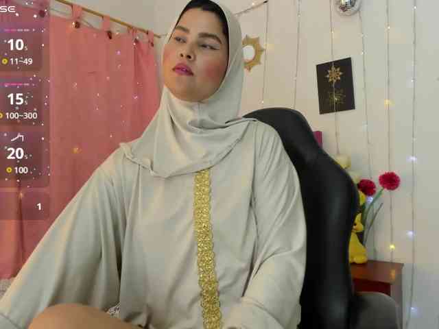 AishaAmin webcam