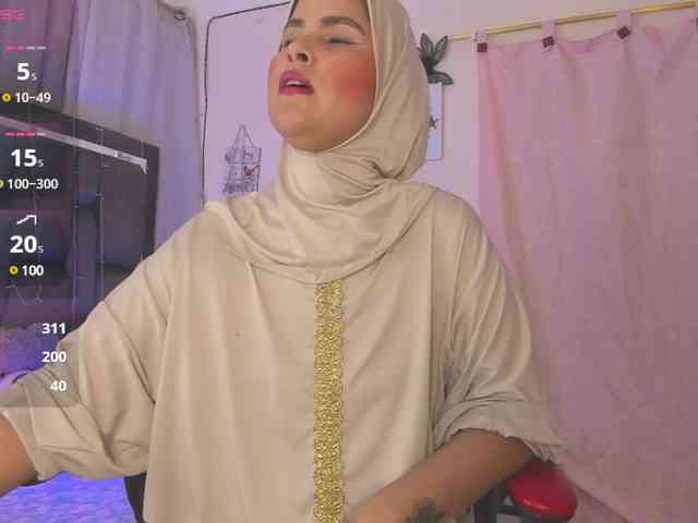 AishaAmin webcam