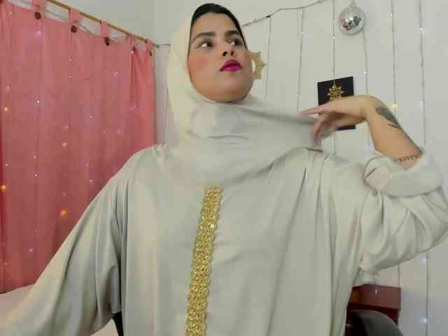 AishaAmin webcam