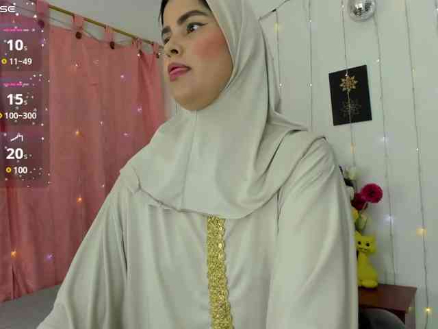 AishaAmin webcam