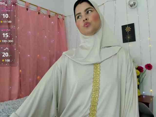 AishaAmin webcam